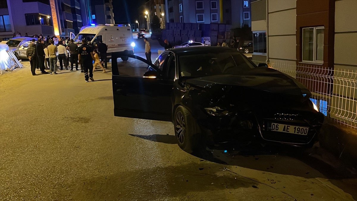 Karabük\'te Otomobil Çarpışması Sonucu 1 Kişi Yaralandı
