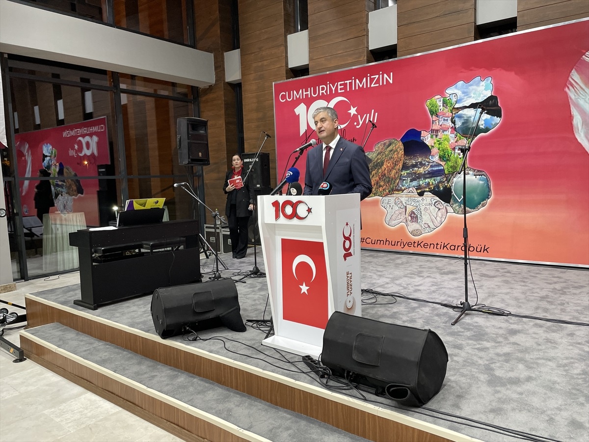 Karabük\'te Cumhuriyet\'in 100. yılı dolayısıyla resepsiyon düzenlendi