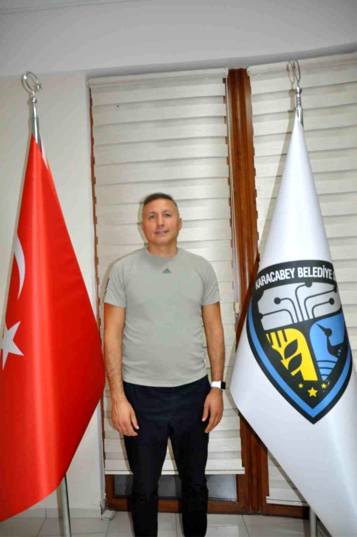 Karacabey Belediyespor, Ahmet Taşyürek\'i teknik direktör olarak göreve getirdi