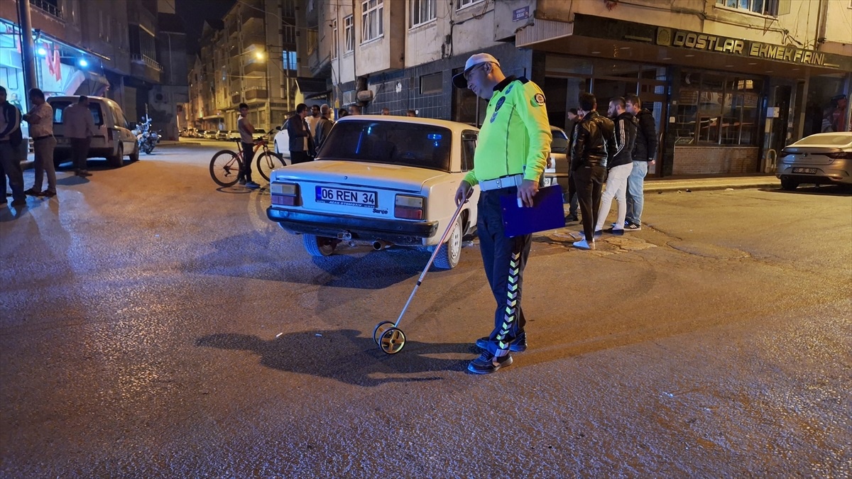 Samsun Bafra\'da Otomobil Kazası: 2 Yaralı