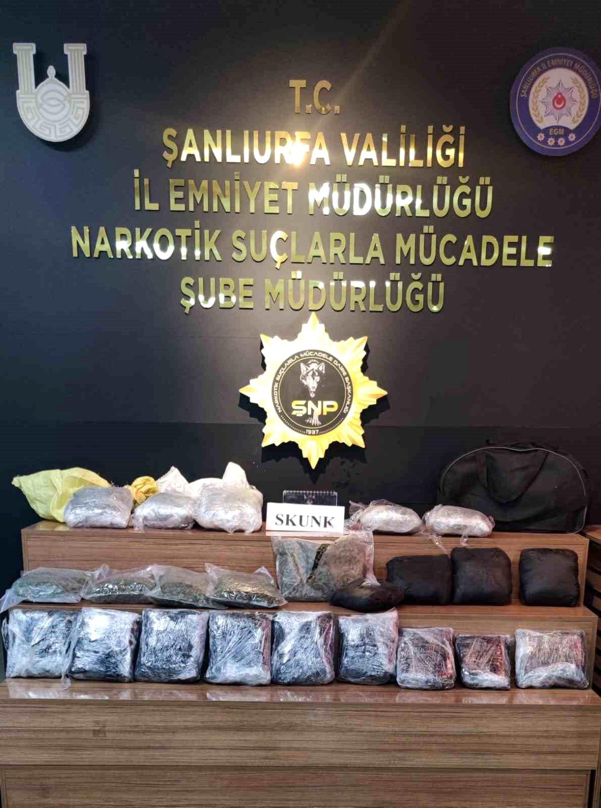 Şanlıurfa\'da 15 Kilo 550 Gram Skunk Ele Geçirildi