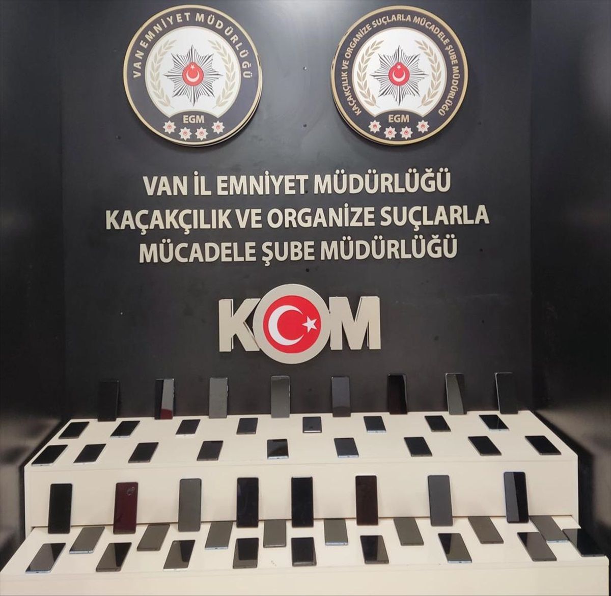 Van\'da kaçakçılık operasyonunda 17 şüpheli yakalandı