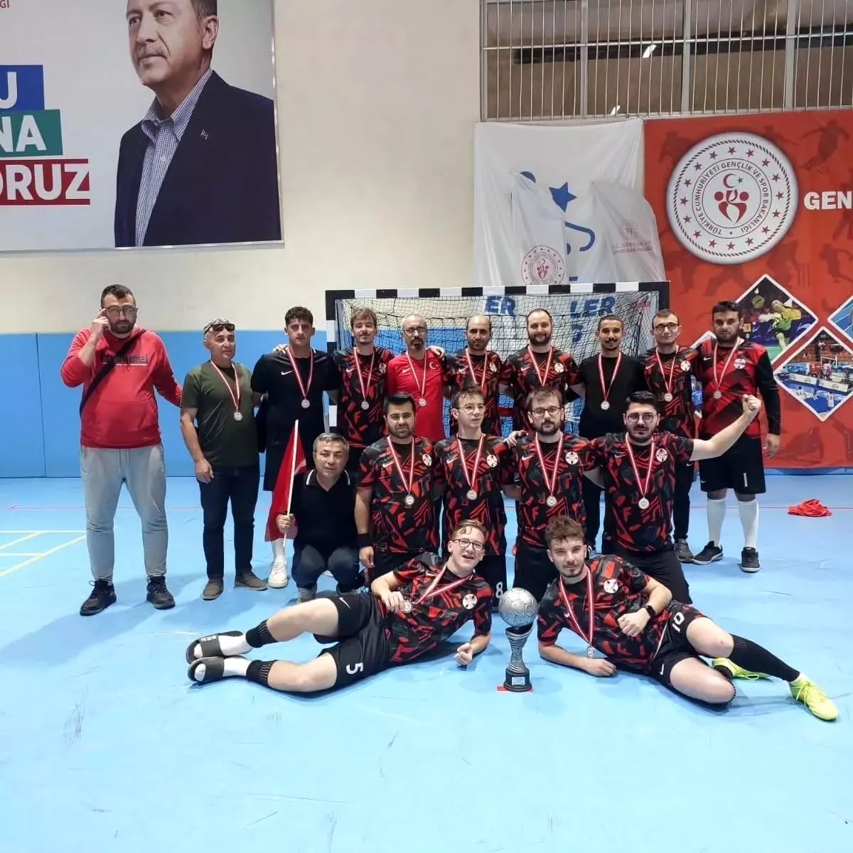 Eskişehir Görme Engellilerspor 100. Yıl Zafer Kupası\'nda ikinci oldu