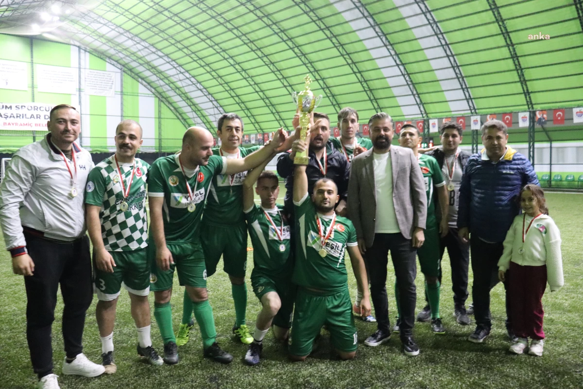 Bayramiç Belediyesi Halı Saha Açılış Turnuvası Cumhuriyet Kupası Sonuçlandı