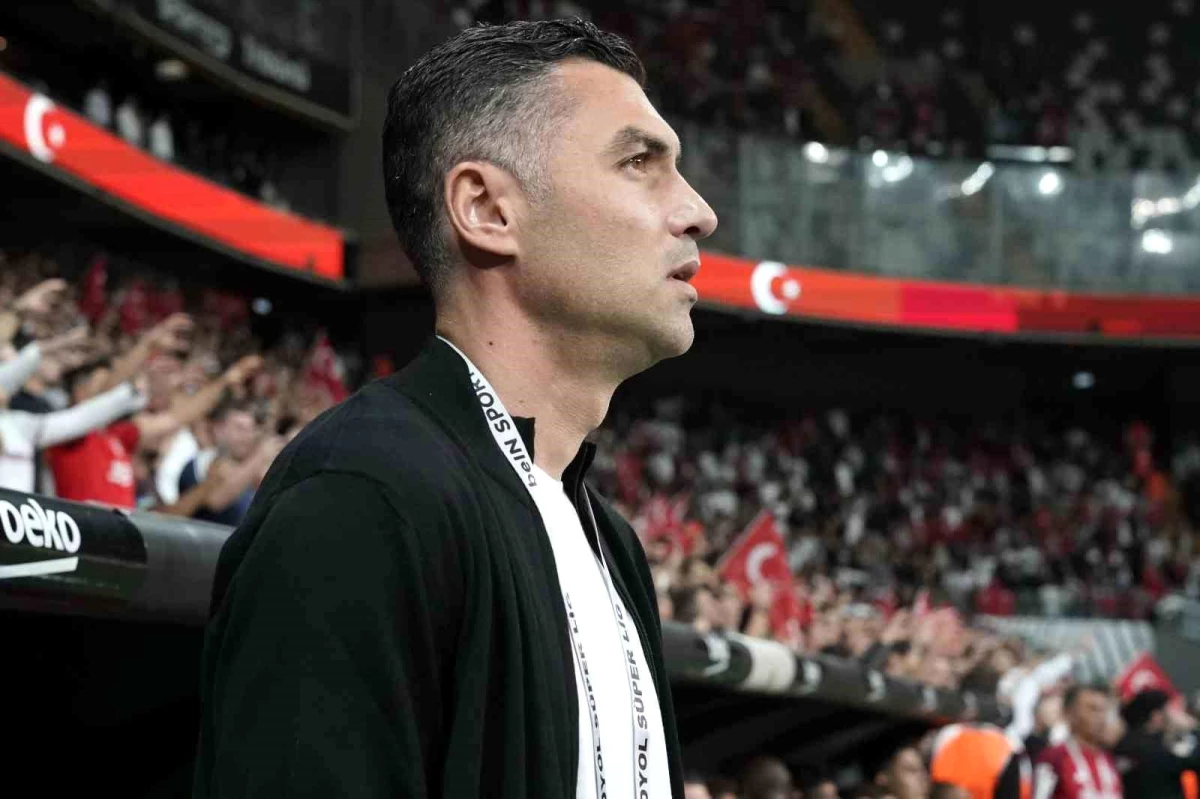 Beşiktaş Teknik Sorumlusu Burak Yılmaz, altyapı antrenörlerine teşekkür etti