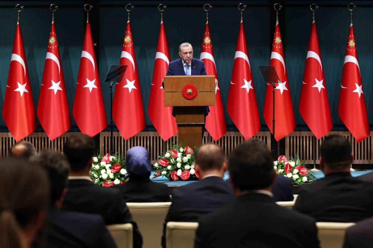 Cumhurbaşkanı Erdoğan: "Cumhuriyeti tapulu mülkü gibi görenlere, bu tarihi yıl dönümünün nasıl idrak edilmesi gerektiğini gösterdik."