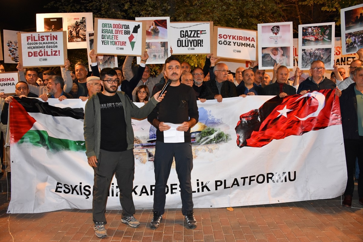 Eskişehir\'de Filistin\'e Destek Gösterisi