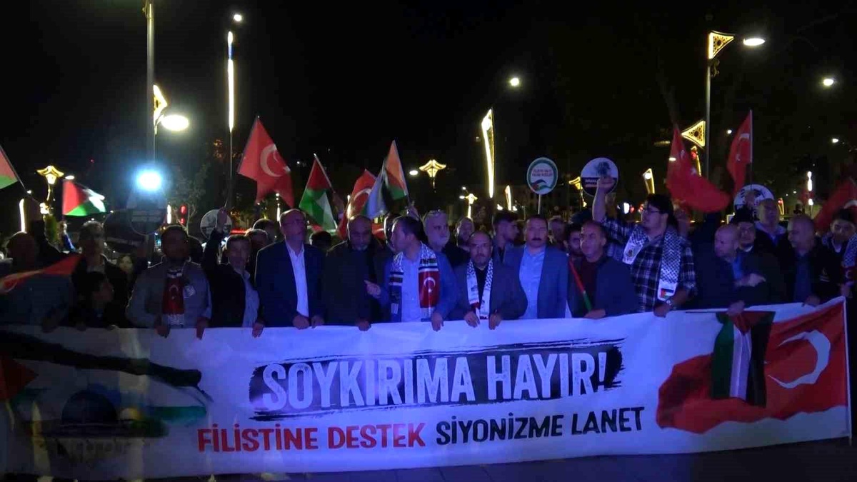 Kütahya\'da Filistin\'e Destek Mitingi Düzenlendi