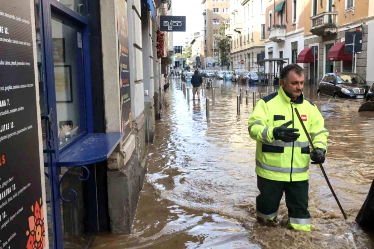 İtalya\'nın kuzeyinde şiddetli yağış: Milano sokakları göle döndü