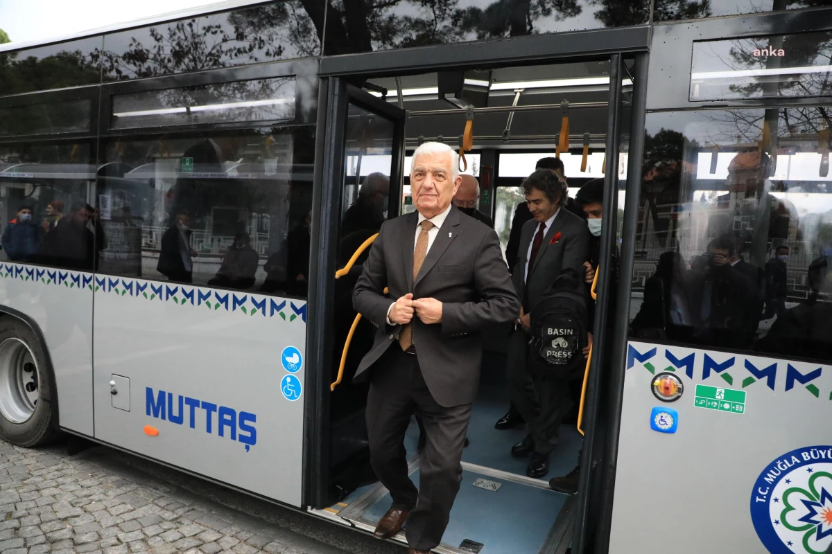 Muğla\'da Ücretsiz Taşıma Krizi Başkan Gürün\'ün Devreye Girmesiyle Çözüldü
