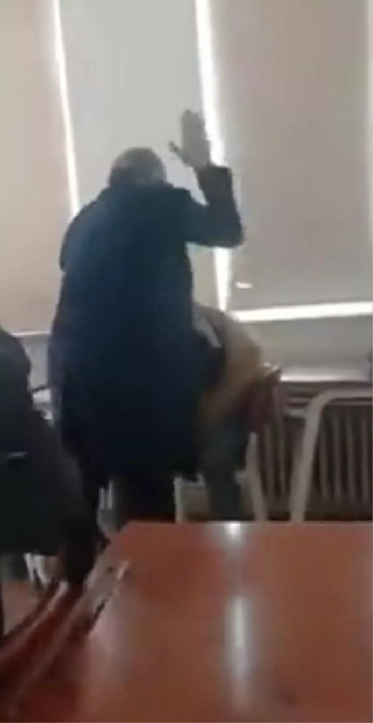 Öğrenci Darbeden Öğretmenin Yargılandığı Davada Tanıklar Dinlendi