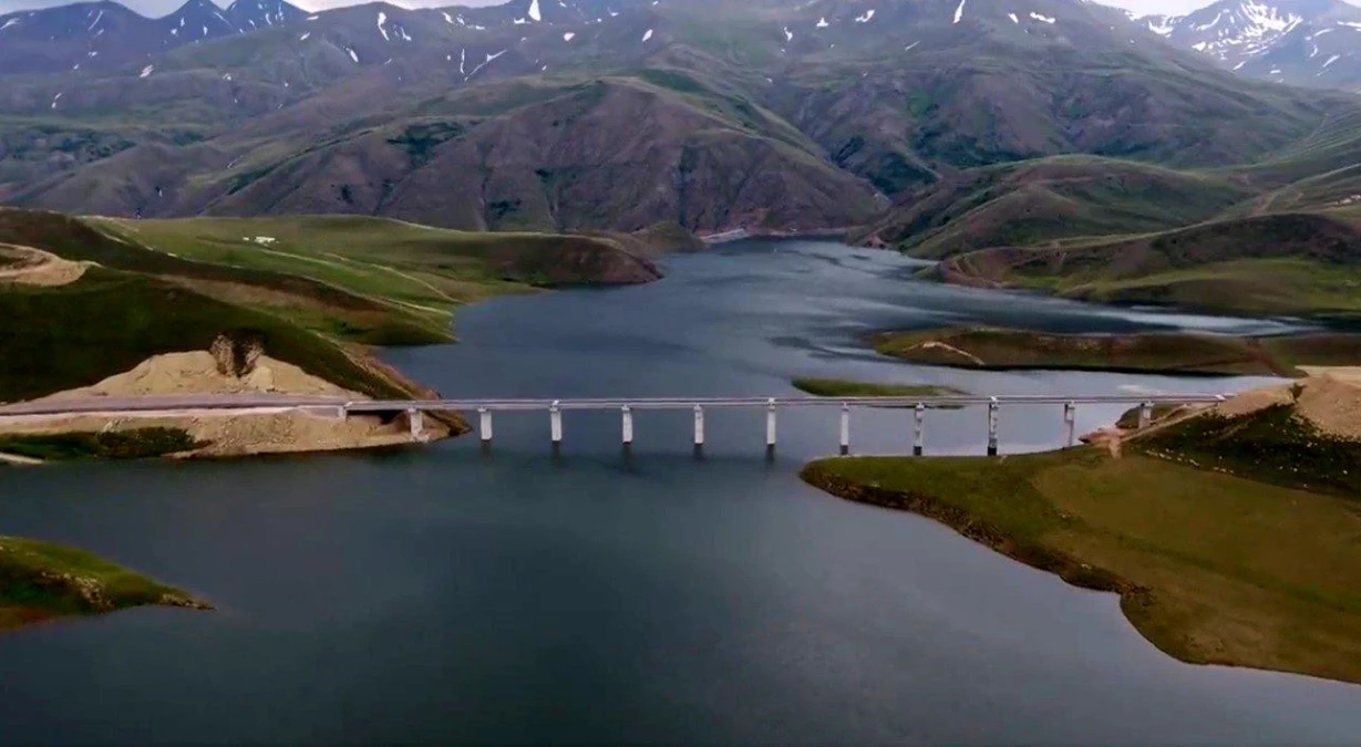 Erzincan\'da 96 Bin Dekar Tarım Arazisi Sulama Projesiyle Suyla Buluşacak