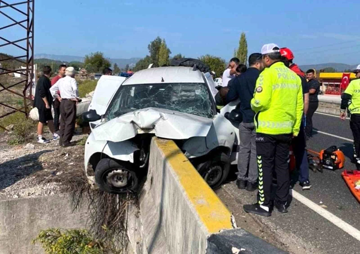Muğla\'da tek taraflı trafik kazasında bir kişi yaralandı