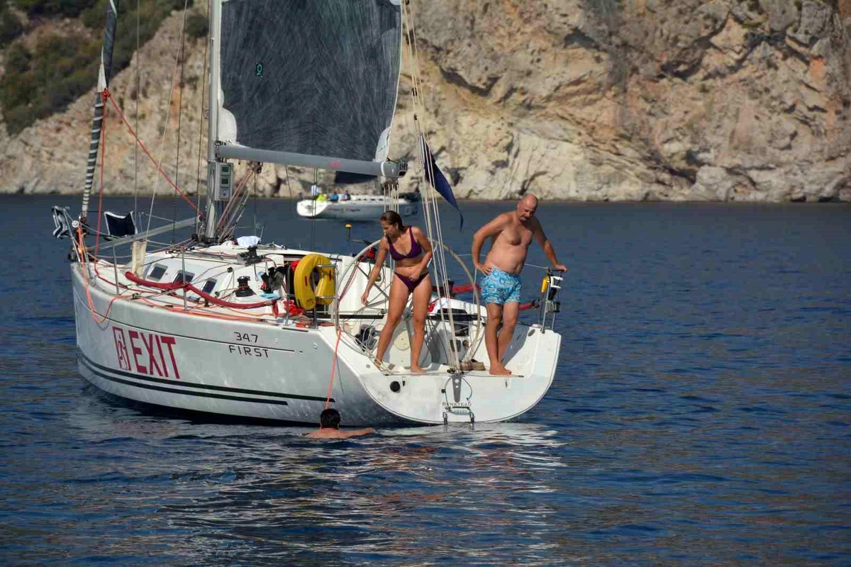 Marmaris Yarış Haftası\'nda Yelkenciler Güneşin ve Denizin Keyfini Çıkardı