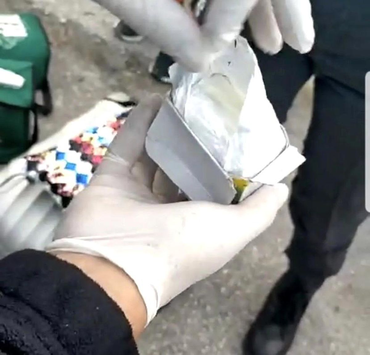 Kırklareli\'nde Otomobilde Bebeğin Karnında Uyuşturucu Ele Geçirildi