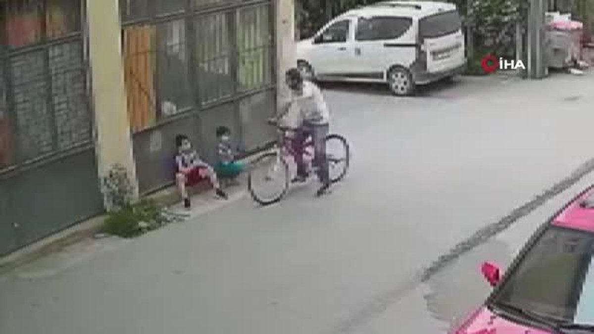 Bisikletiyle gelip 9 yaşındaki çocuğa biber gazıyla böyle saldırdı