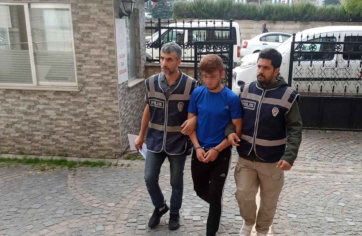 Bafra\'da hırsızlık suçundan aranan şahıs yakalandı