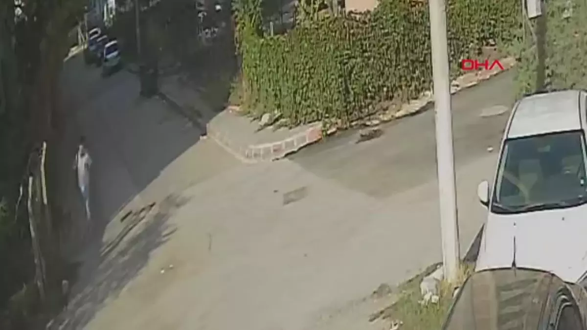 Adana'da Elektrikli Bisikletli Gençler Cep Telefonu Çaldı