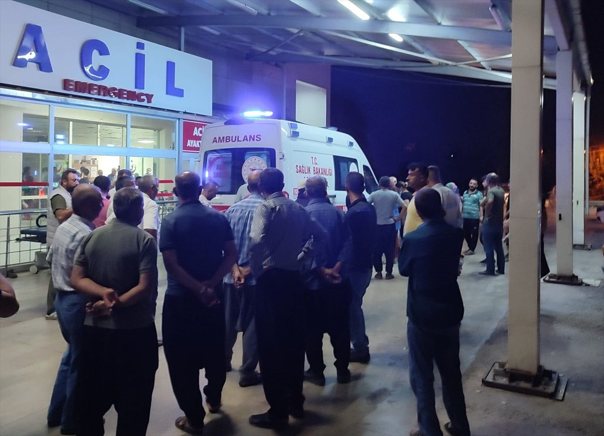 Adana\'nın Kozan ilçesinde bıçaklı kavga: 1 yaralı