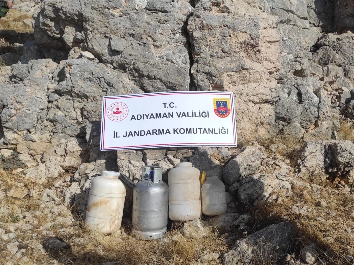 Adıyaman\'da PKK/KCK\'ya yönelik operasyonda yaşam malzemeleri bulundu