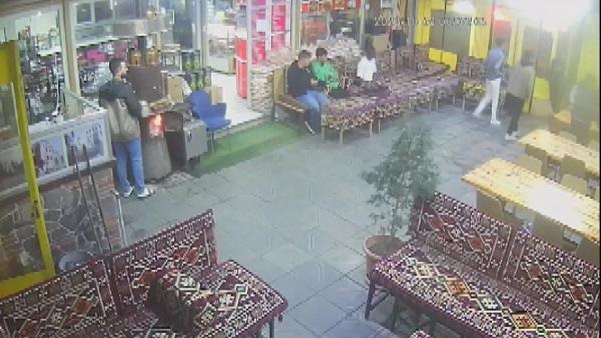Arnavutköy\'de Kafede Kanlı Kavga