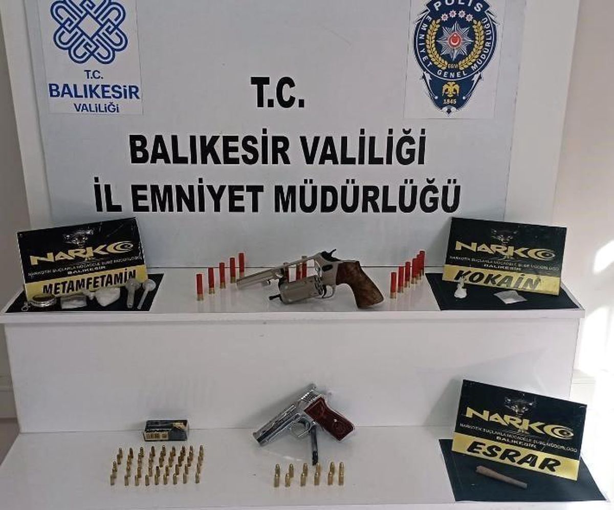Balıkesir\'de Narkotik Operasyonunda 74 Şüpheli Gözaltına Alındı