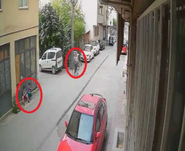 Bursa'da 9 yaşındaki çocuğa biber gazlı saldırı Bursa'da 9 yaşındaki çocuğa biber gazlı saldırı