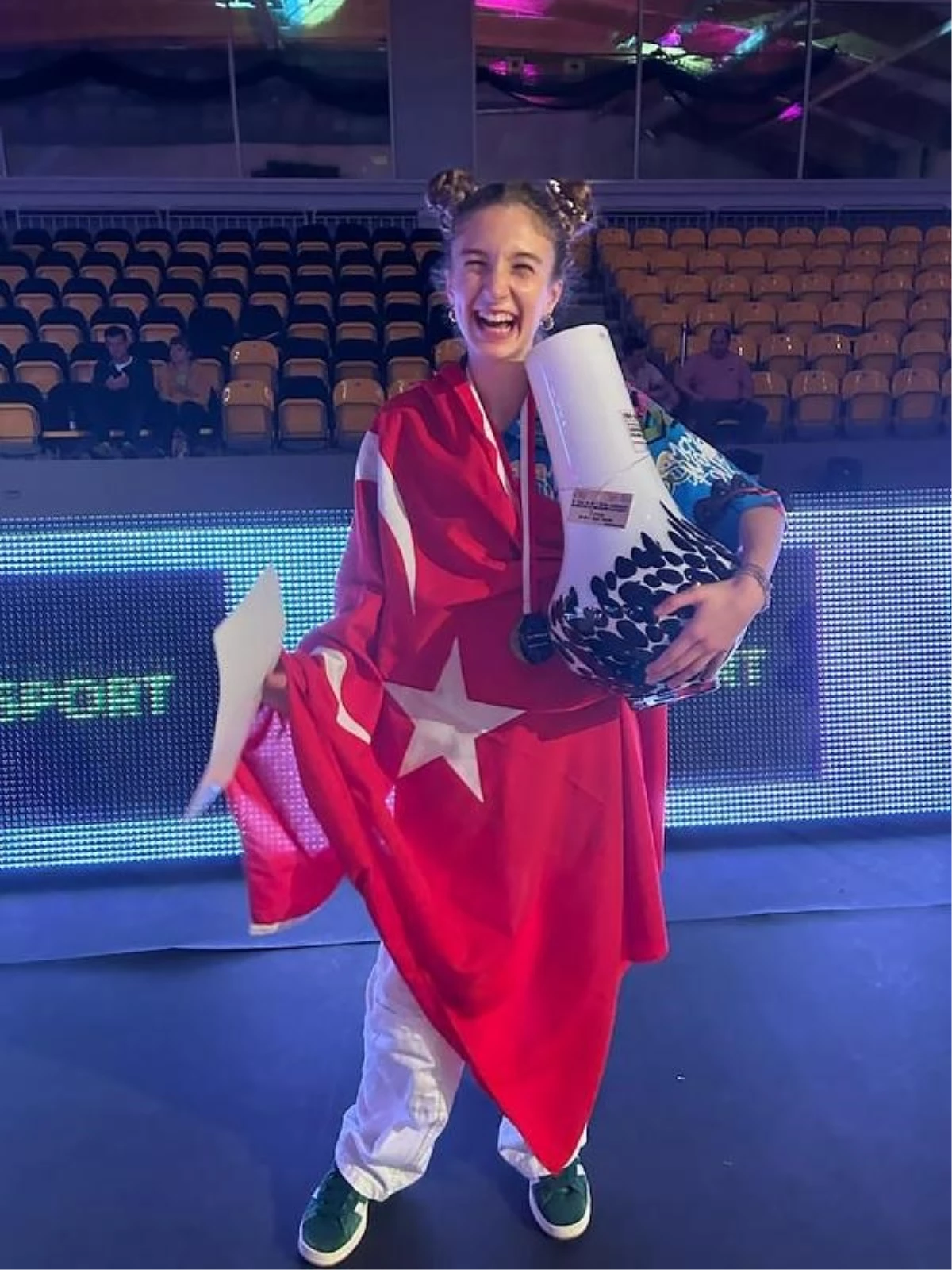 Türk Sporcu Mina Cemre Hepgür Dünya Hip Hop Battles Şampiyonasında Birinci Oldu