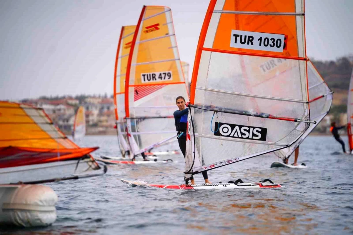 Ayvalık Cunda Adası Türkiye Yelken Federasyonu Rüzgar Sörfü Yarışlarına Ev Sahipliği Yaptı