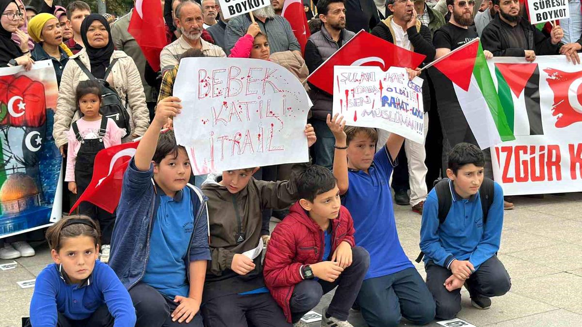 Düzce\'de Filistin\'e Destek Programı Düzenlendi