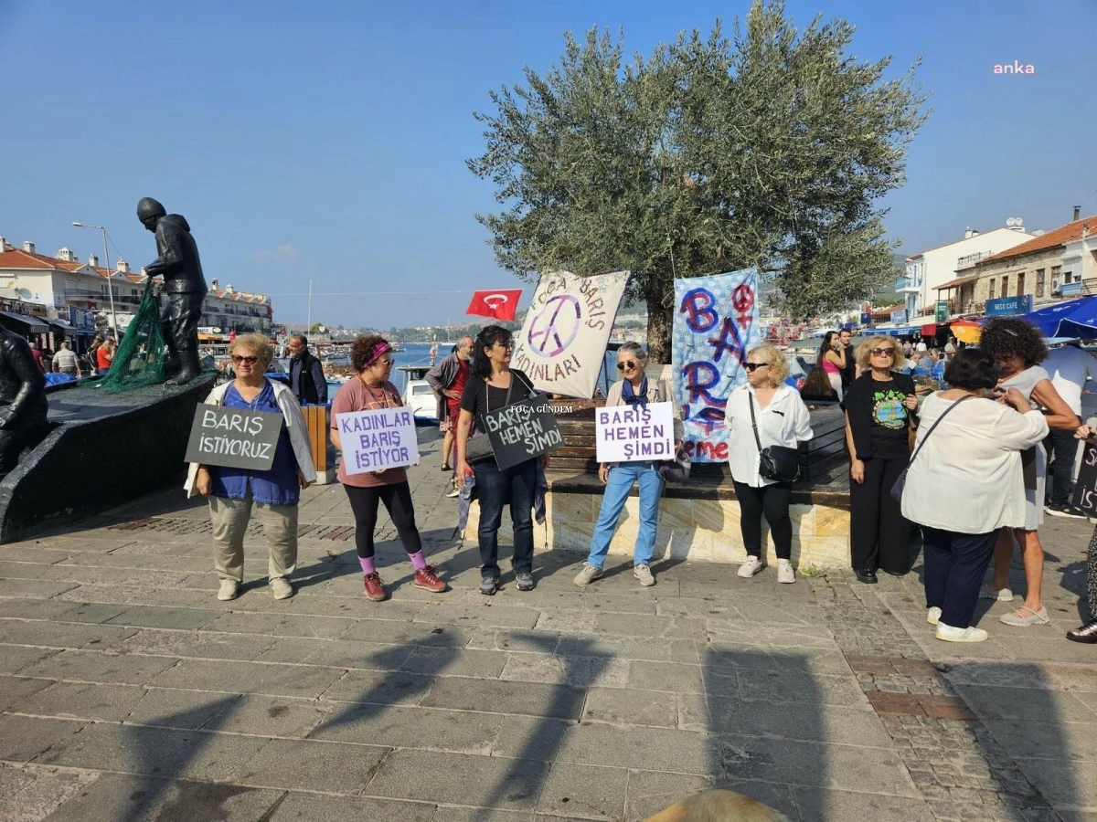 Foça\'da Kadınlar İsrail\'i Protesto Etti