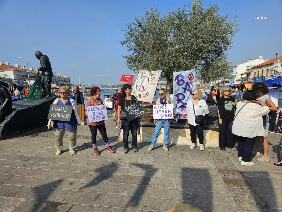 Foça\'da Kadınlar İsrail\'i Protesto Etti