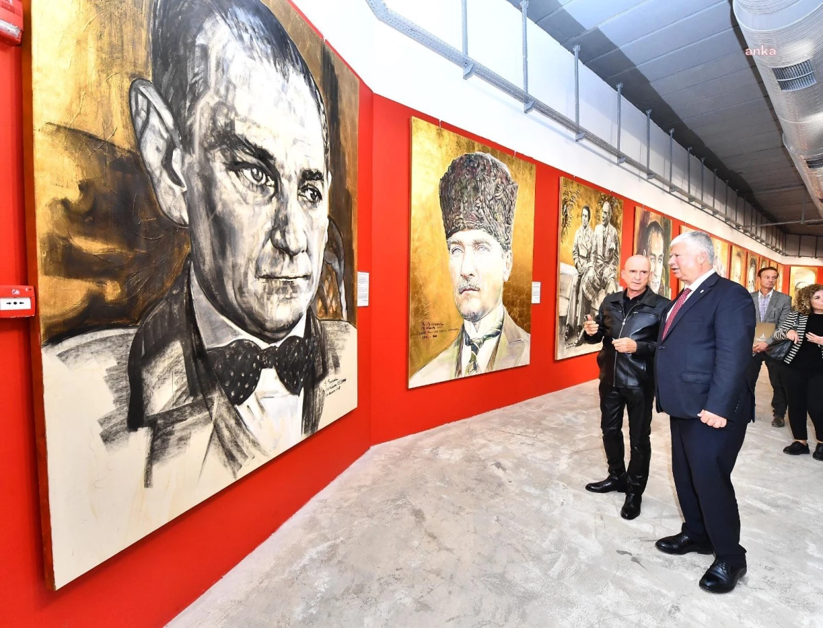 Atatürk: İz Bırakan İlkler Dev Portreler Sergisi İzmir\'de Açıldı