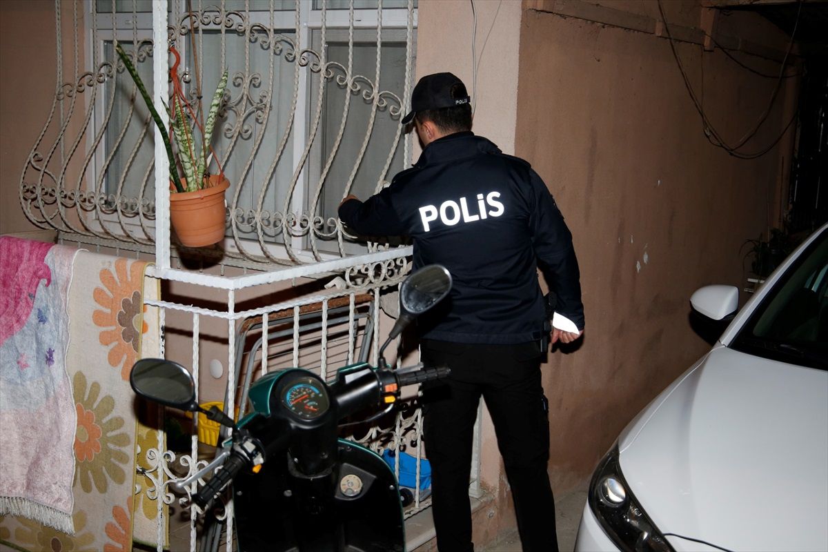 Kocaeli\'de çeşitli suçlardan aranan 32 kişi yakalandı