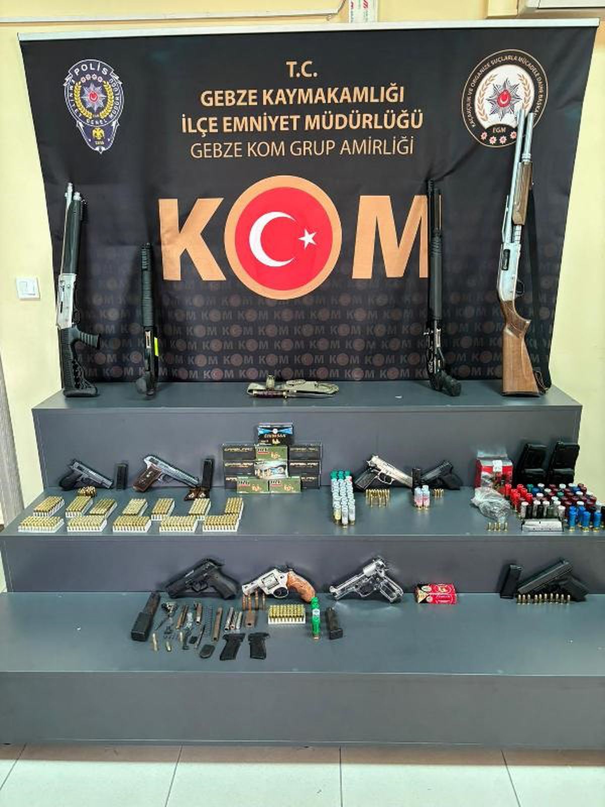 Kocaeli\'de yapılan operasyonda 23 şüpheli yakalandı