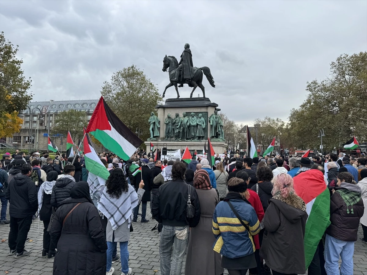 Almanya\'da Filistin\'e Destek Protestosu