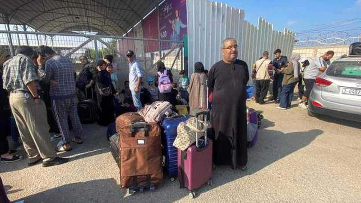 Refah Sınır Kapısı Halen Kapalı: Gazze\'ye Yardım ve Tahliye İçin Bekleyiş Sürüyor