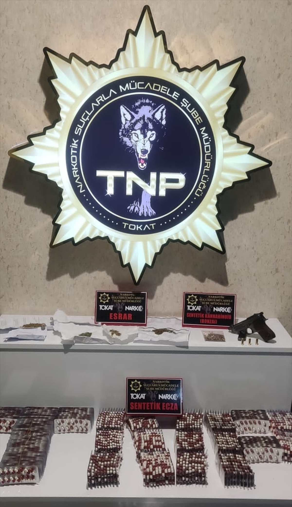 Tokat\'ta Uyuşturucu Operasyonu: 2 Şüpheliden Birisi Tutuklandı