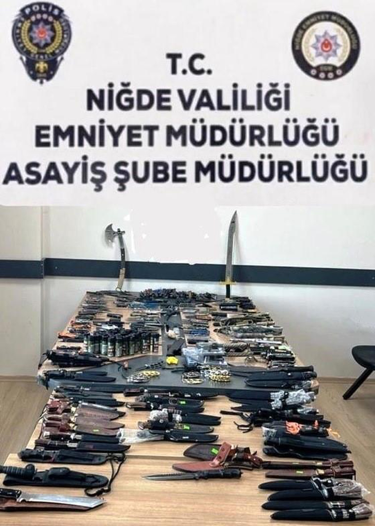 Niğde\'de Sosyal Medya Üzerinden Yasak Ürün Satışı Yapanlara Operasyon