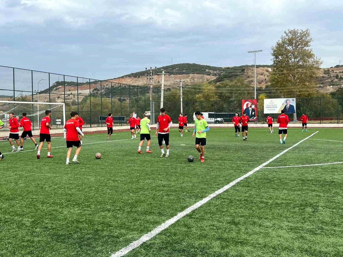 1969 Bilecik Spor, Manisa 1965 SK. maçı öncesi hazırlıklarına devam ediyor