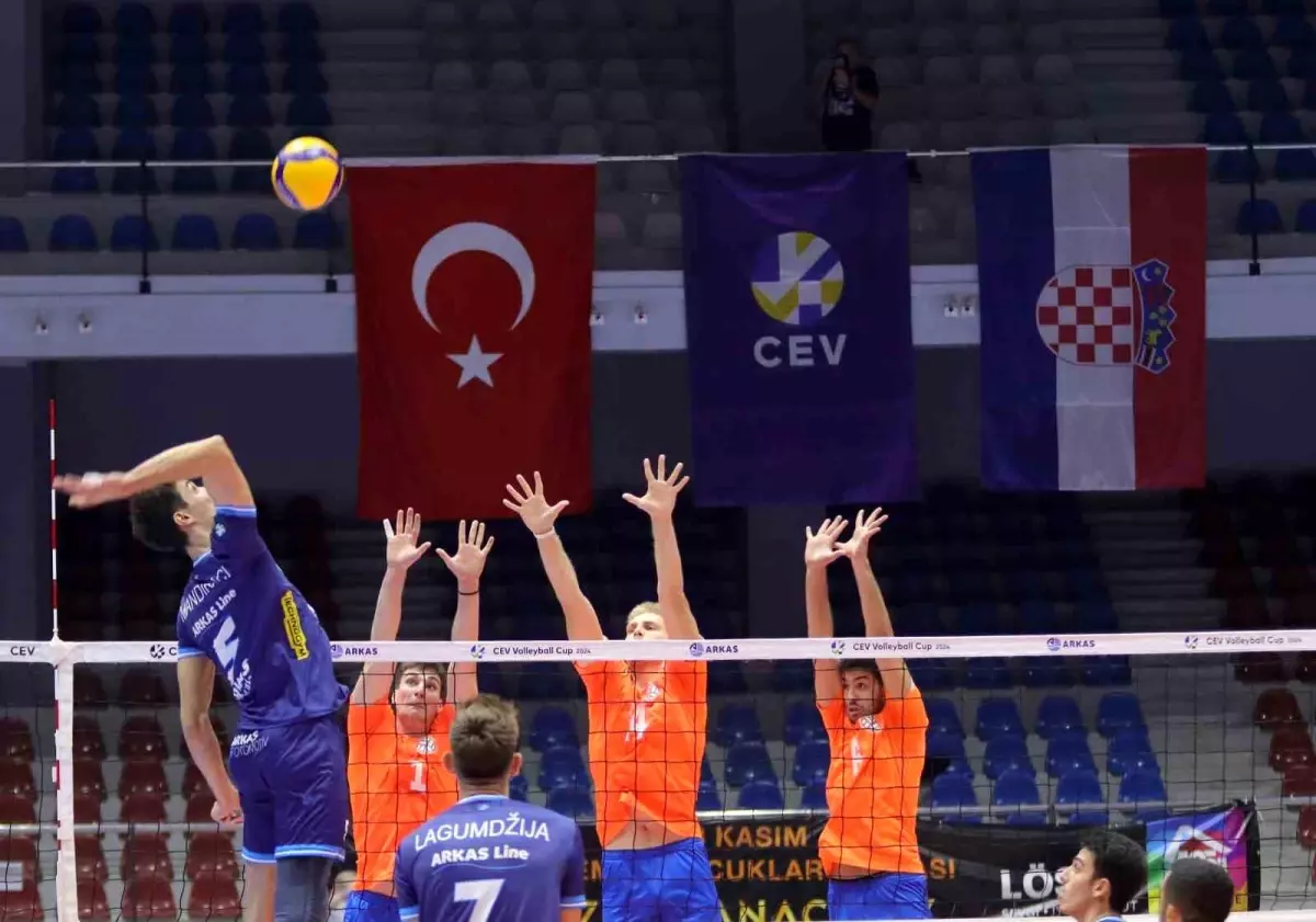 Arkas Spor, CEV Kupası\'nda 16\'lı finallere yükseldi