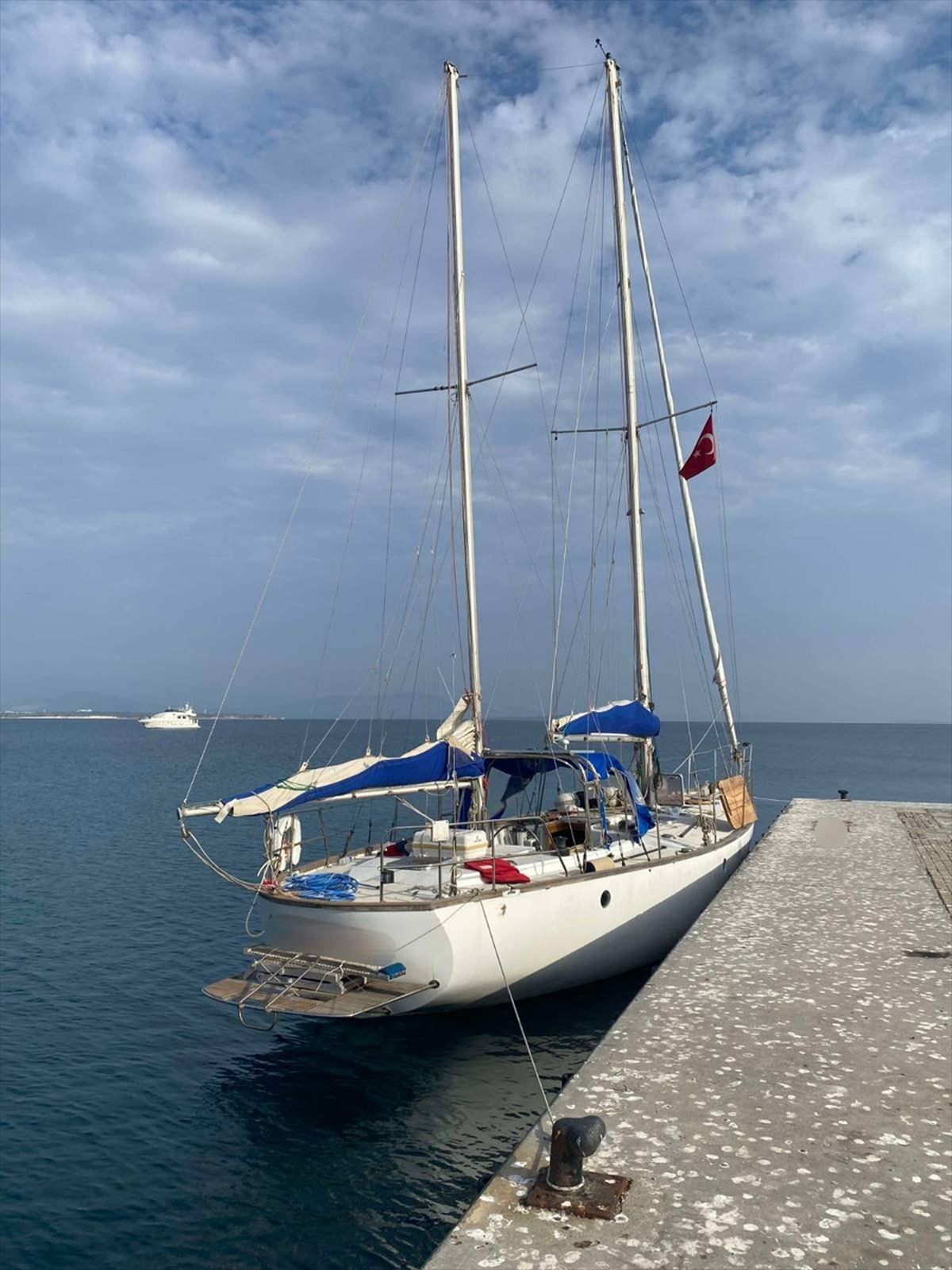Didim\'de 78 düzensiz göçmeni yurt dışına kaçırmaya çalışan 2 kişi cezaevine gönderildi