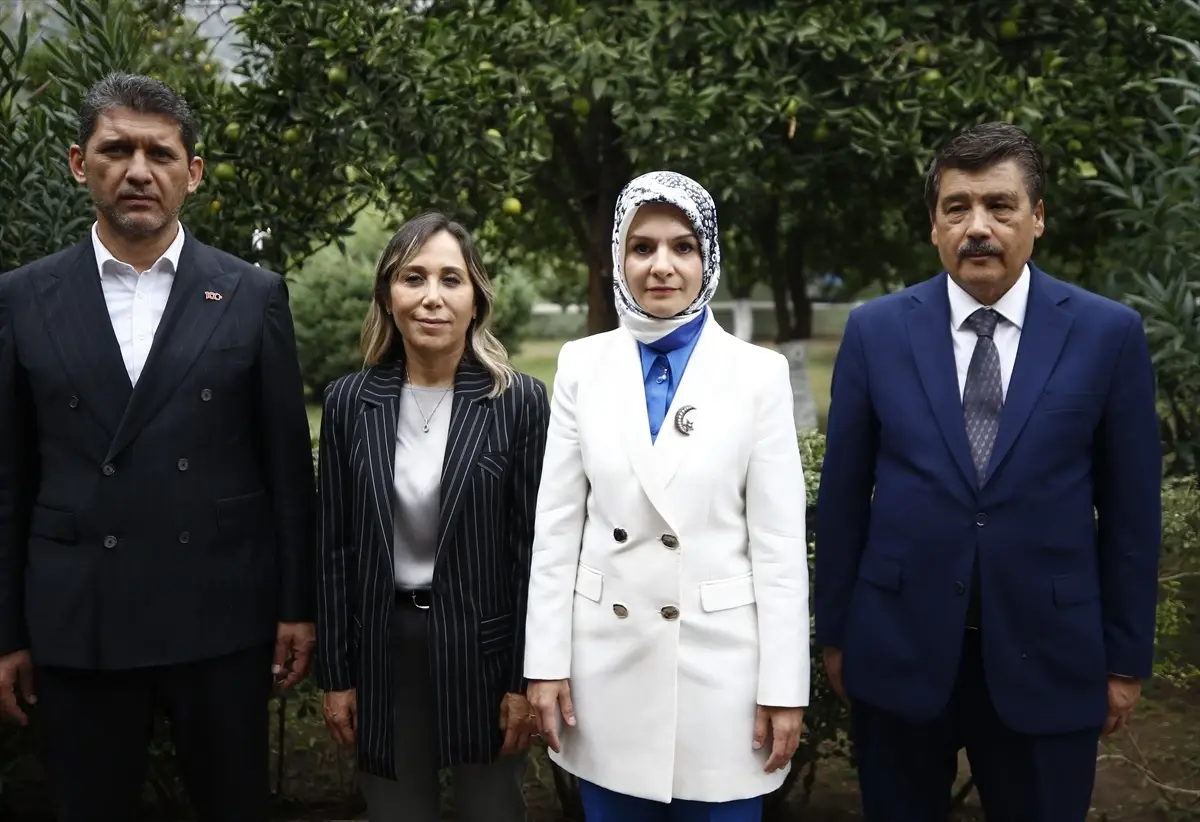 Bakan Göktaş, Antalya\'da geçici bakım ve koruma altında bulunan Ukraynalı çocukları ziyaret etti Açıklaması