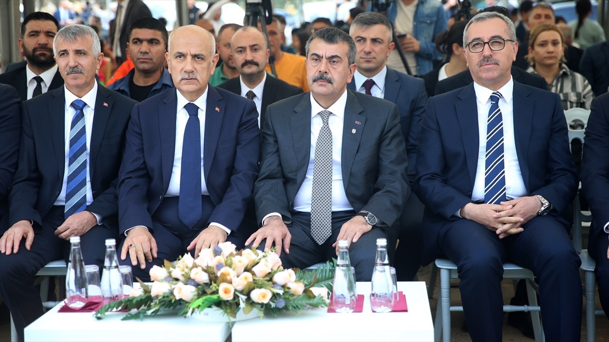 Bakan Tekin, Kahramanmaraş\'taki Beşiktaş İlkokulu\'nun açılışında konuştu Açıklaması