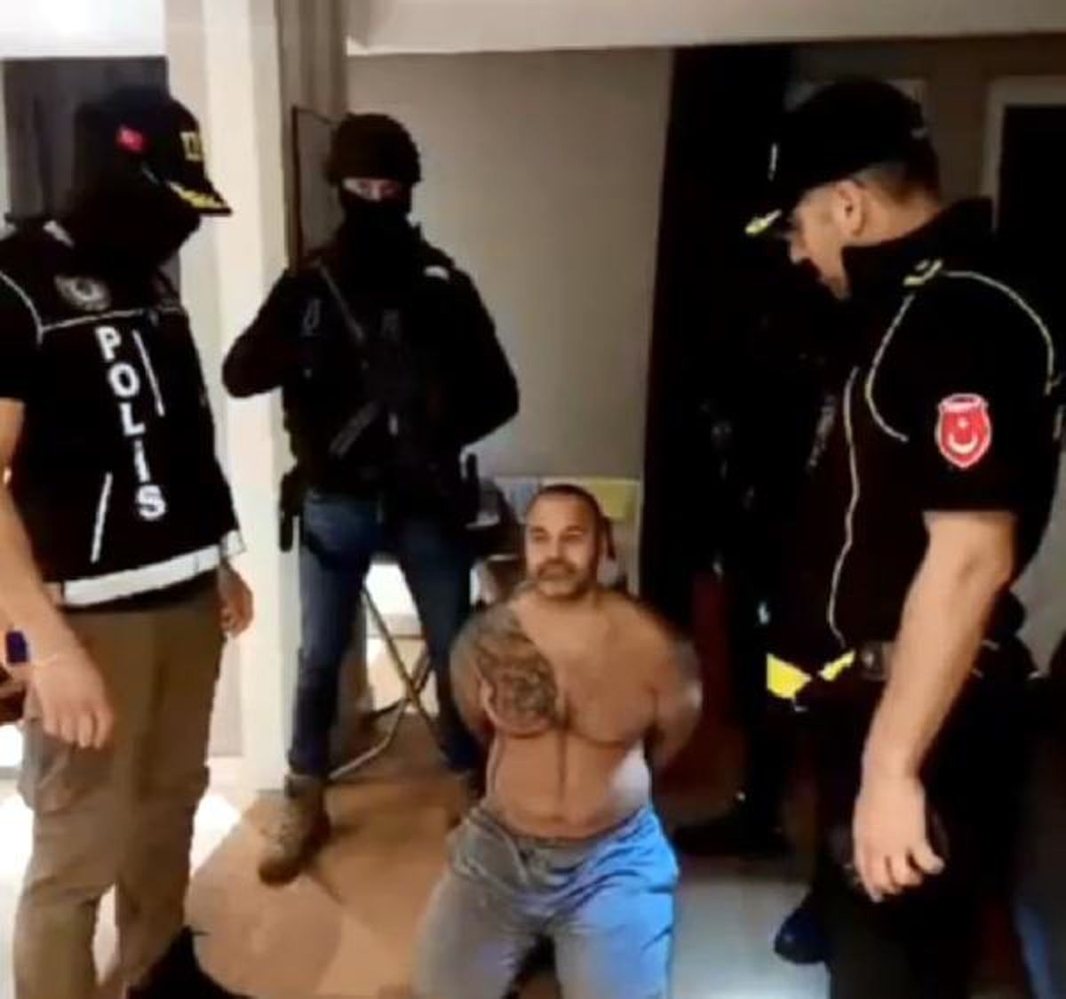 Kafes Operasyonu ile Comanchero Silahlı Suç Örgütü Çökertildi