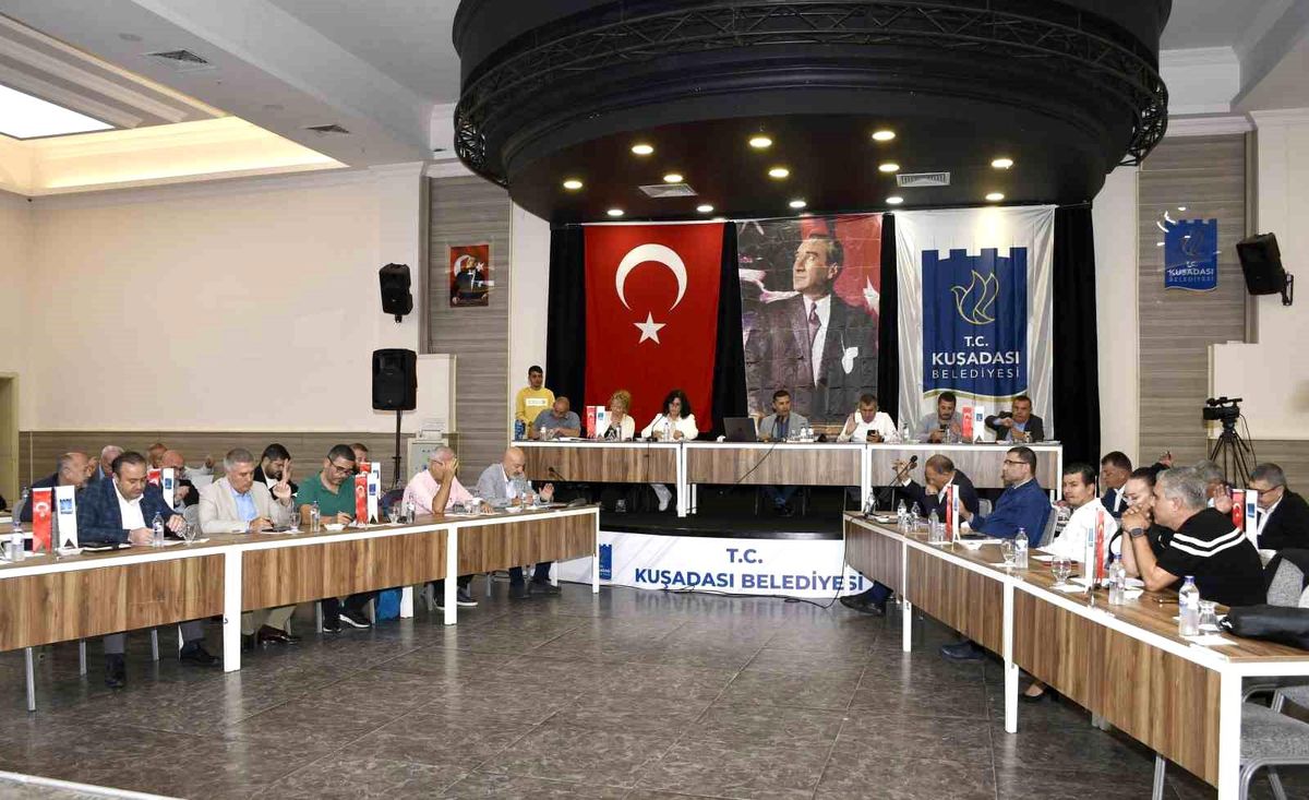 Kuşadası Belediye Başkanı, Kültür ve Sanata Verilen Ödeneğin Önemini Vurguladı