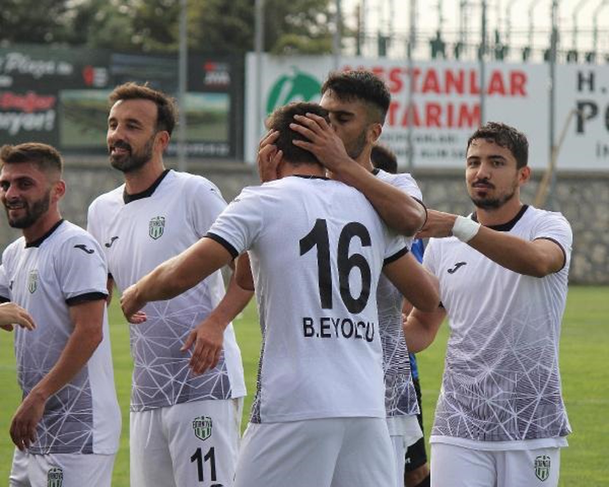 Bornova 1877, Ziraat Türkiye Kupası\'nda 3\'te 3 yaparak alkış topladı