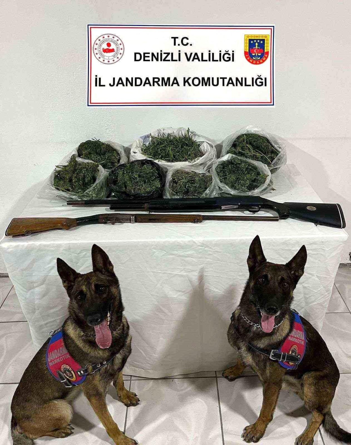 Denizli\'de Yapılan Operasyonlarda 5 Uyuşturucu Satıcısı Tutuklandı