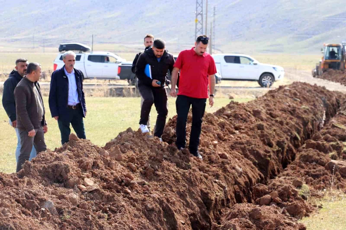 Diyadin Kaymakamı ve Belediye Başkan Vekili Mustafa Karali, içme suyu projesini inceledi