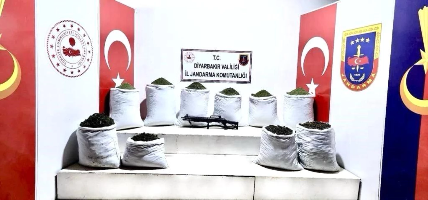 Diyarbakır\'da büyük uyuşturucu operasyonu: 263 kilogram kubar ve 191 kilogram toz esrar ele geçirildi